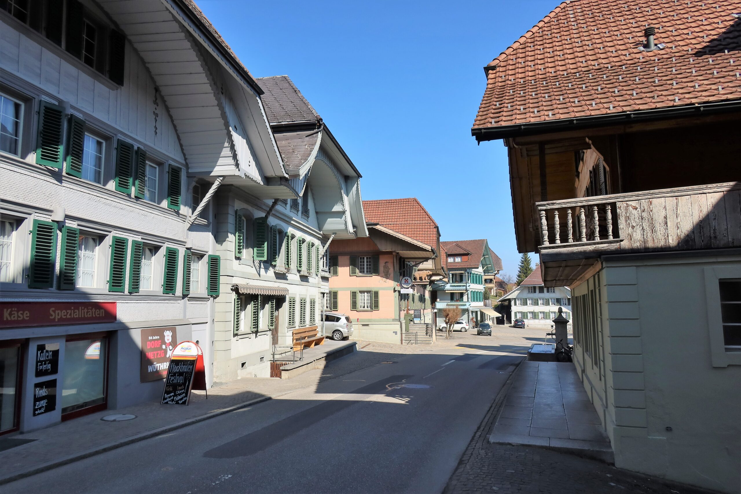 03.03.2022: Schüpbachkanal BE, Strassenpartie in Signau (in ISOS)
